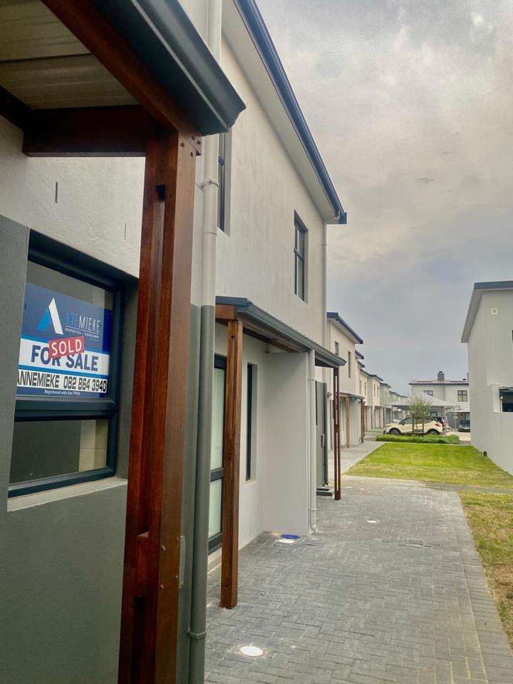 2 Bedroom Property for Sale in Zonnendal Western Cape